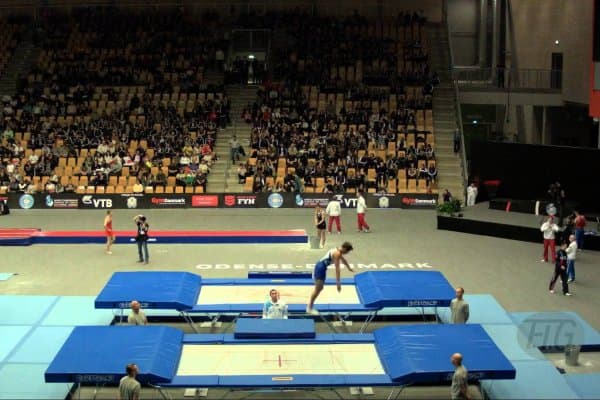 Трамполин: Вакилларимиз энг сўнгги ўринларда