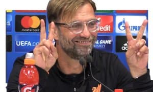 Клопп бир жамоадан тўртта ўйинчи олади