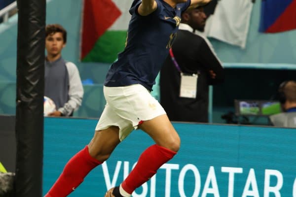 Францияни плей-офга олиб чиққан ўйин видеошарҳини томоша қилинг