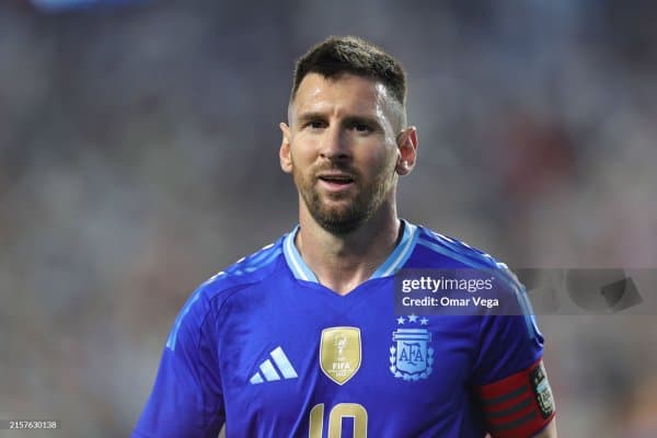 Месси: "Яна бир бор ҳаракат қиламиз"