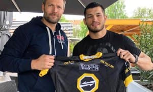 Маҳмуд Муродов MMA промоутерлик ташкилоти билан шартнома имзолади