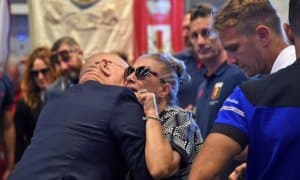 "Женоа" ва "Сампдория" футболчилари Генуядаги фожеа қурбонларининг дафн маросимида иштирок этишди (ФОТО)