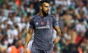 БАА клуби машҳур испан ҳужумчисини ўз сафига чорламоқда