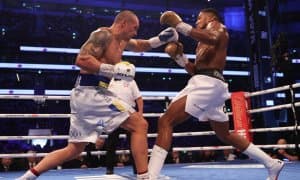 Александр Усик яна бир бор Жошуани мағлуб этди (видео) 