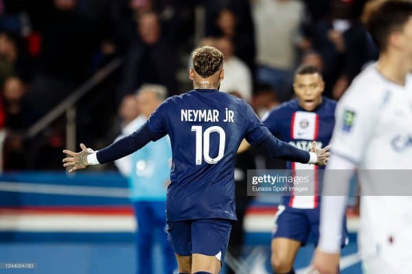 Неймарнинг ягона голи марказий ўйин тақдирини ҳал қилди