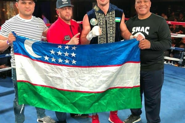 Яна бир енгилмас боксчимиз океан ортида ғалаба қозонди