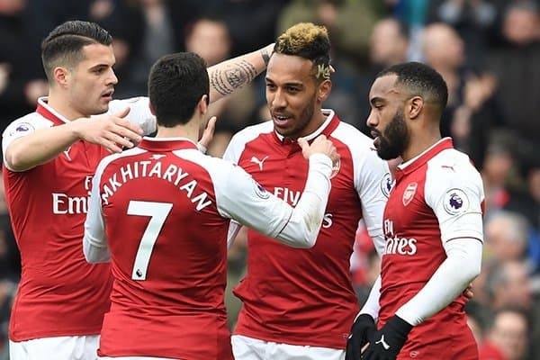 "Атлетико" "Арсенал" форварди учун ўз футболчисини ҳам қўшиб бермоқчи