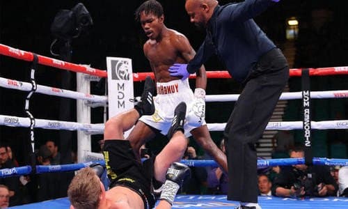 Кичик Холифилднинг жангини томоша қилинг