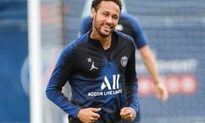 “Реал” футболчиси Неймар билан тўп суради