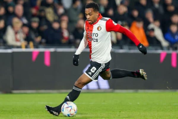 Ана холос: Бир футболчига 9 та жамоа харидор