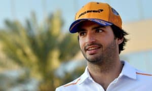 "Феррари" "Макларен" пилотини ўз томонига оғдириб олди