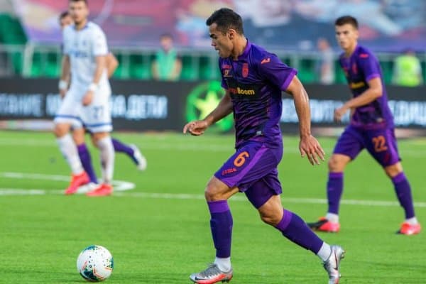 Остон Ўрунов "Уфа"да нечанчи рақамда ўйнаши маълум