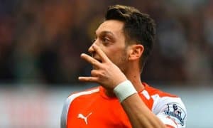 Месут Ўзил: Ҳали нималарга қодирлигимни исботлаб қўяман!