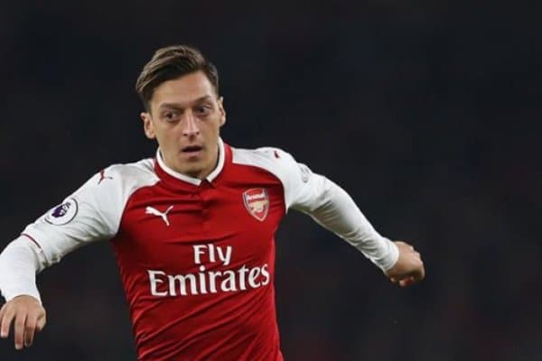 Йоахим Лёв: Ўзилнинг ўрнига агенти қўнғироқ қилди