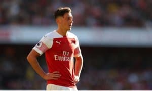 "Арсенал" Ўзилни трансферга қўйди