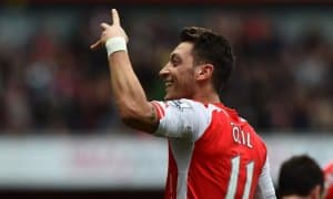 Ўзил ПСЖга ўтишни хоҳламаяпти