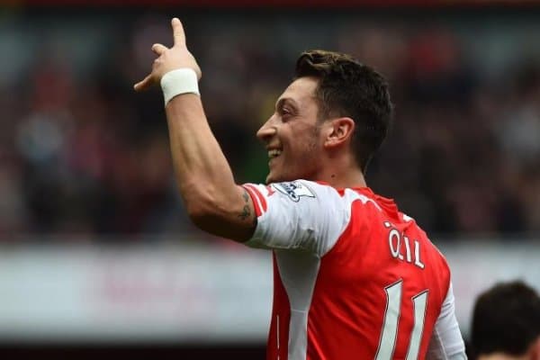 Ўзил ПСЖга ўтишни хоҳламаяпти