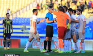 Можароли вазиятларга тўла бўлган "Пахтакор" – "Қизилқум" ўйинидан фотогалерея