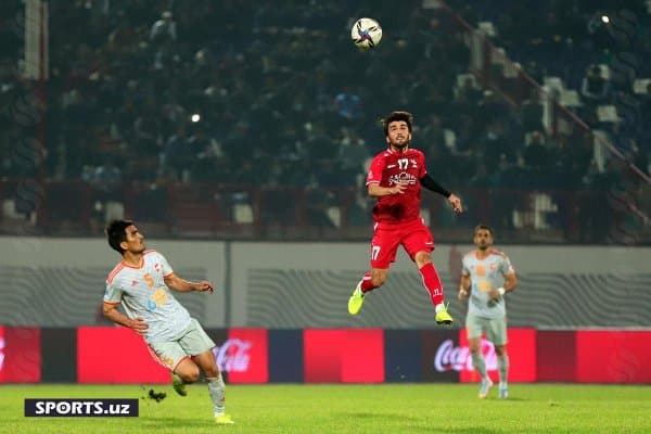 Абрамов ташриф буюрган ўйинда футболчилар "Cristiano Airways"га дарс берди (Фотогалерея)