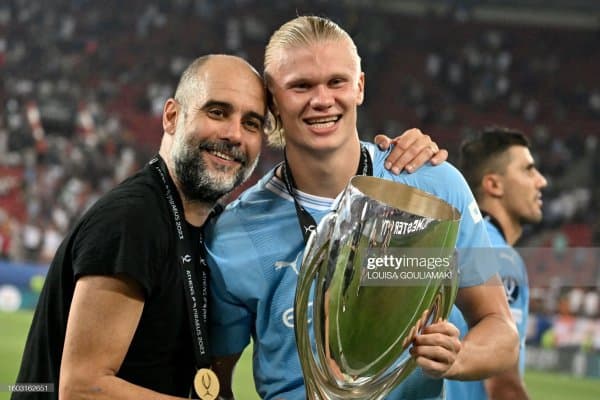 УЕФА йилнинг энг яхшиси бўлиш учун якуний учта футболчи ва мураббий номини эълон қилди (фото)