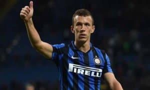 "Арсенал" Перишич эвазига Ўзилни таклиф қилди, аммо "Интер" рози бўлмади