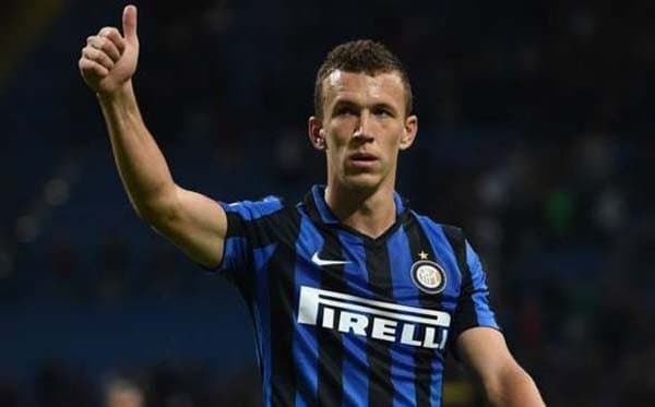 "Арсенал" Перишич эвазига Ўзилни таклиф қилди, аммо "Интер" рози бўлмади