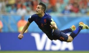 Иорданиялик дарвозабон ван Перси услубида "калла қўйди" (видео)