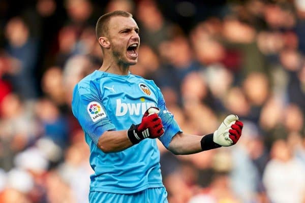 "Валенсия" асосий дарвозабонини сотиб юбормоқчи