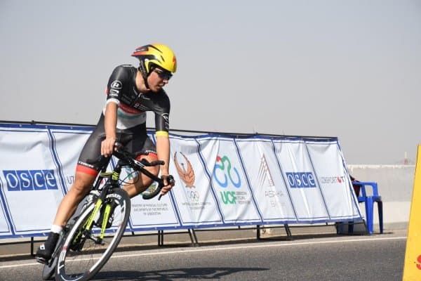 Бўстонлиқда энг кучли велопойгачиларимиз куч синашмоқда