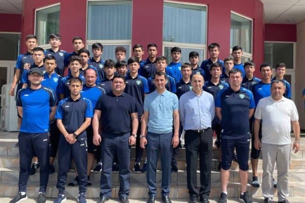 Равшан Эрматов Осиё чемпионати саралашида қатнашадиган терма жамоа билан учрашди