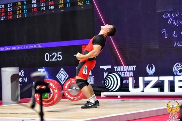 Оғир атлетика. Ҳожиакбар Олимовдан олтин ва кумуш медаллари