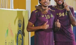 "Ан-Наср" иккита ярим ҳимоячисини сотувга қўйди