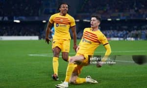 ЕЧЛ. "Барселона" сафарда "Наполи" билан дуранг ўйнади, "Арсенал" эса сўнгги дақиқаларда гол ўтказиб, мағлубиятга учради