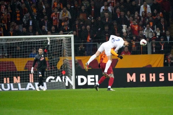 "Ризеспор" "Галатасарой"га 6:2 ҳисобида мағлуб бўлди