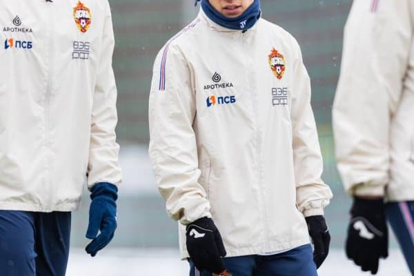 Легионерларимиз иштирокидаги баҳслардан онлайн ҳисоб