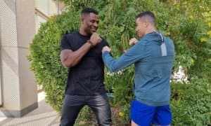 Роналду UFC жангчисига қимматбаҳо совға берди (фото)