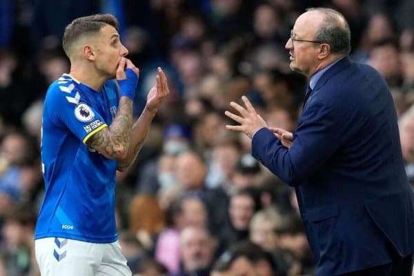 Футболчи машҳур мураббий билан уришиб қолди