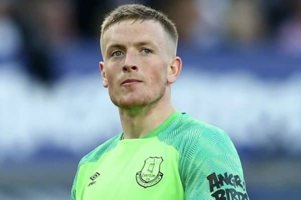 Англия терма жамоаси дарвозабони "Челси"га ўтиши мумкинлиги ҳақидаги хабарларни инкор этди