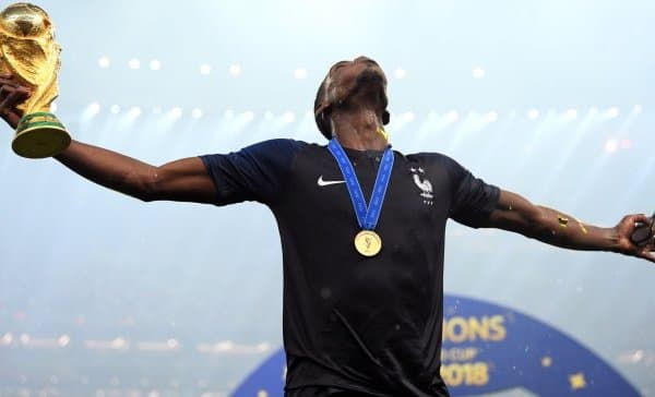 Погбанинг ЖЧ-2018 финалида кийган бутсаси 30 минг еврога сотилди