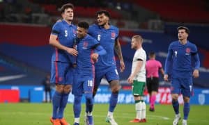 Англия ўз майдонида ишончли ғалабни қўлга киритди