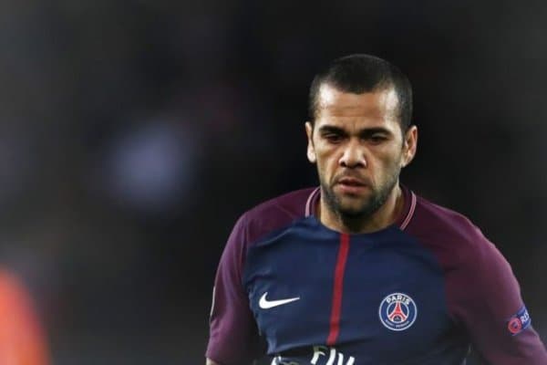 ПСЖ Алвес билан келишиб олди