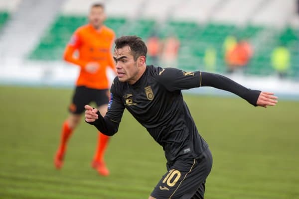 Ўрунов ўзига харидор жамоага қарши ўйнайди