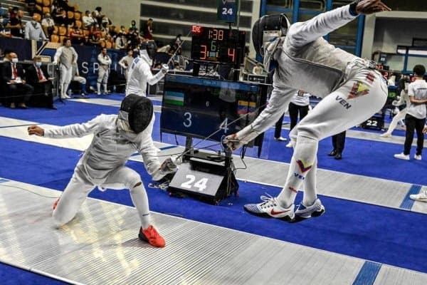 "Конья-2021". Ўзбек қиличбозлари яна иккита медаль қўлга киритди