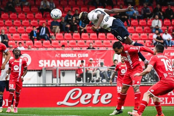 Осимхен ва Невеш суперклубга ўтишга розилик берди. Уларни қайси жамоада кўрамиз?