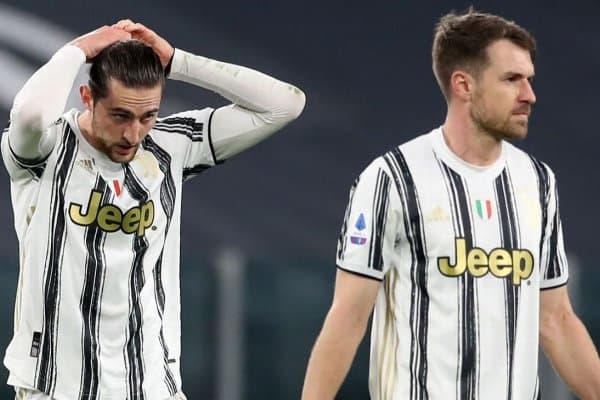 Аллегри икки футболчига чиқиш эшикларини кўрсатди