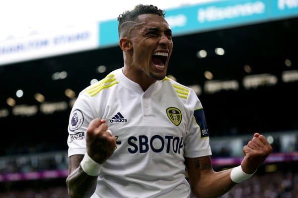 "Манчестер Юнайтед" "Барса" қизиқаётган юлдузга кўз тикди