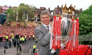 "Арсенал" стадиони ёнида Арсен Венгернинг ҳайкали ўрнатилди (фото)