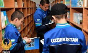 Республика ихтисослаштирилган олимпия заҳиралари мактаб интернатига 120дан ортиқ китоб совға қилинди