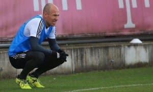 Роббен сафга қайтди