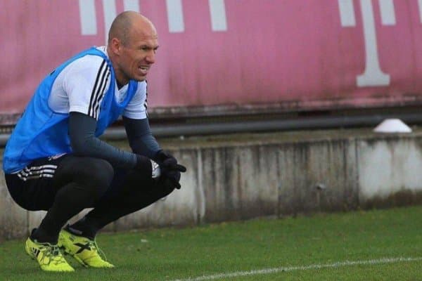 Роббен сафга қайтди